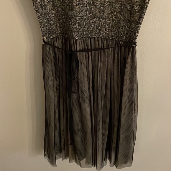 Juliene W dress - Picture 6 of 7